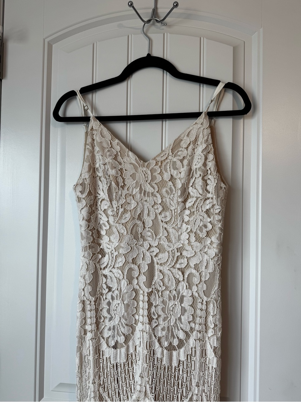 Lulu's Ivory Lace Mermaid Maxi Dress with Spaghetti Straps - Picture 5 of 10